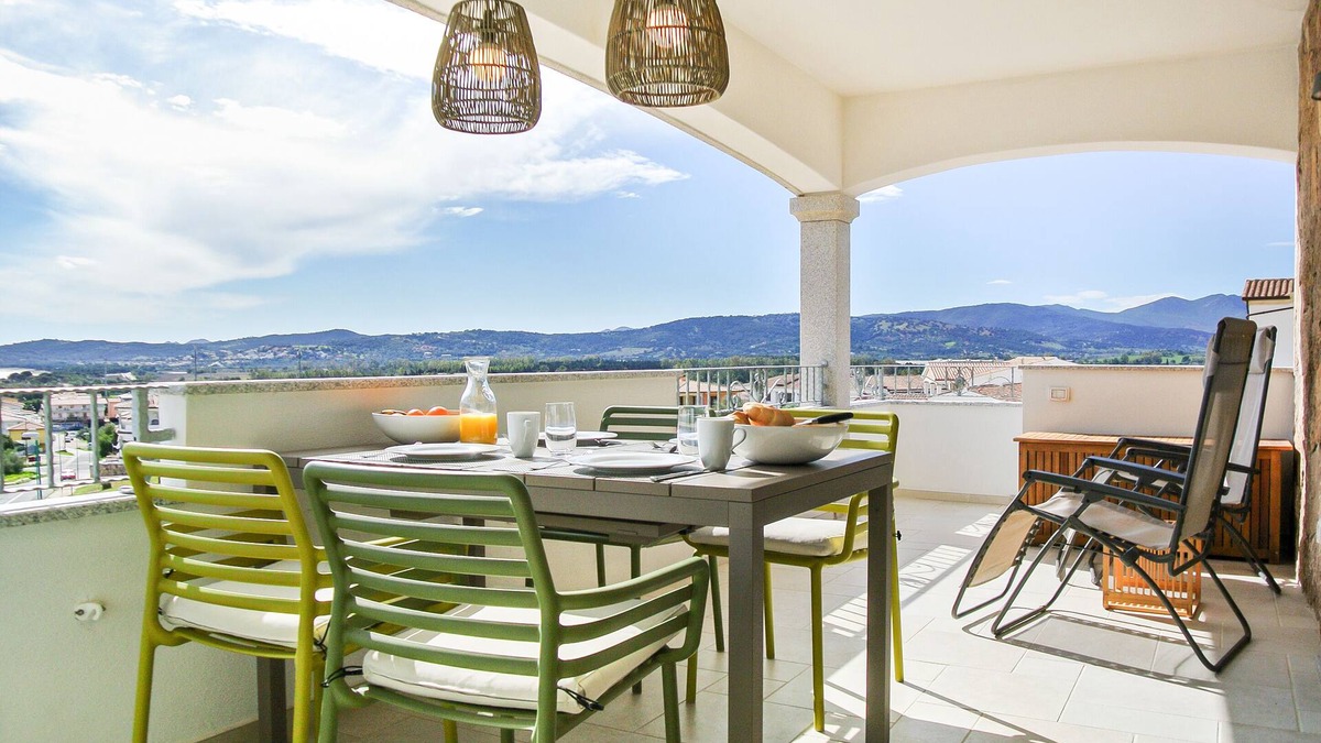 La Caletta Apartment | Holiday flat with balcony and sea view