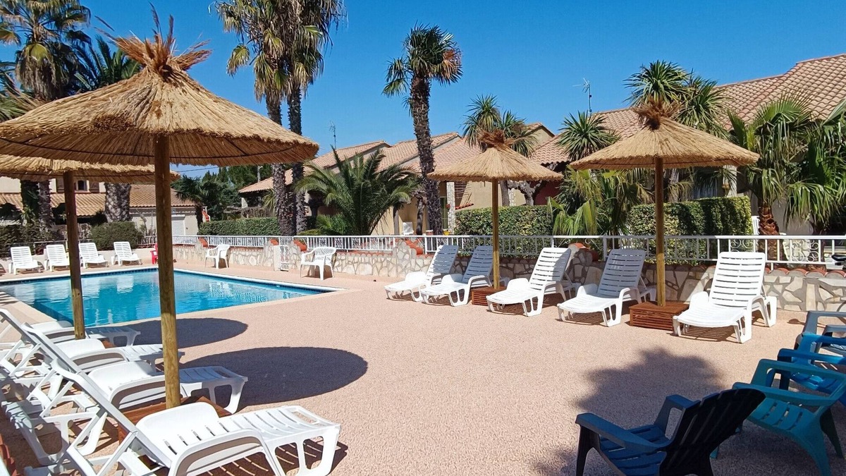 Roquefort-des-Corbieres House | Holiday Home 'La Capelle 4 Personnes 878' with Shared Pool, Wi-Fi and Air Conditioning