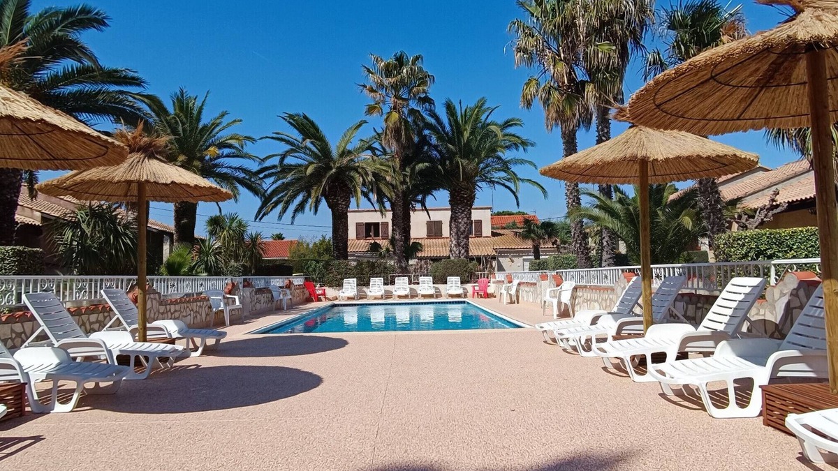 Roquefort-des-Corbieres House | Holiday Home 'La Capelle 2 Bedrooms 347' with Shared Pool, Wi-Fi and Air Conditioning
