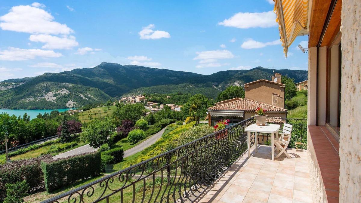 Saint-Julien-du-Verdon House | Holiday home in Saint-Julien-du-Verdon with garden