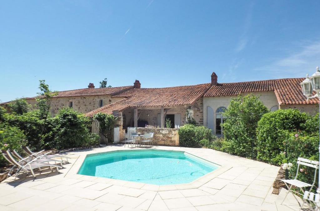 Saint-Laurent-de-la-Salle House | Holiday Home Gîte de l'Orangerie by Interhome