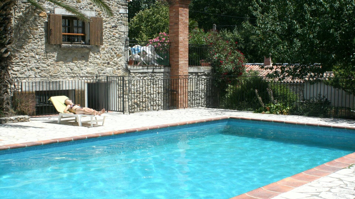 Saint-Marcel-d'Aredeche House | Holiday Home 'La Maison De Yana' with Private Pool, Shared Terrace and Wi-Fi