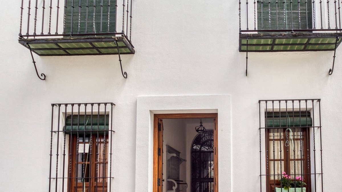 Higuera de la Sierra House | Holiday Home in Higuera near Hiking Trails