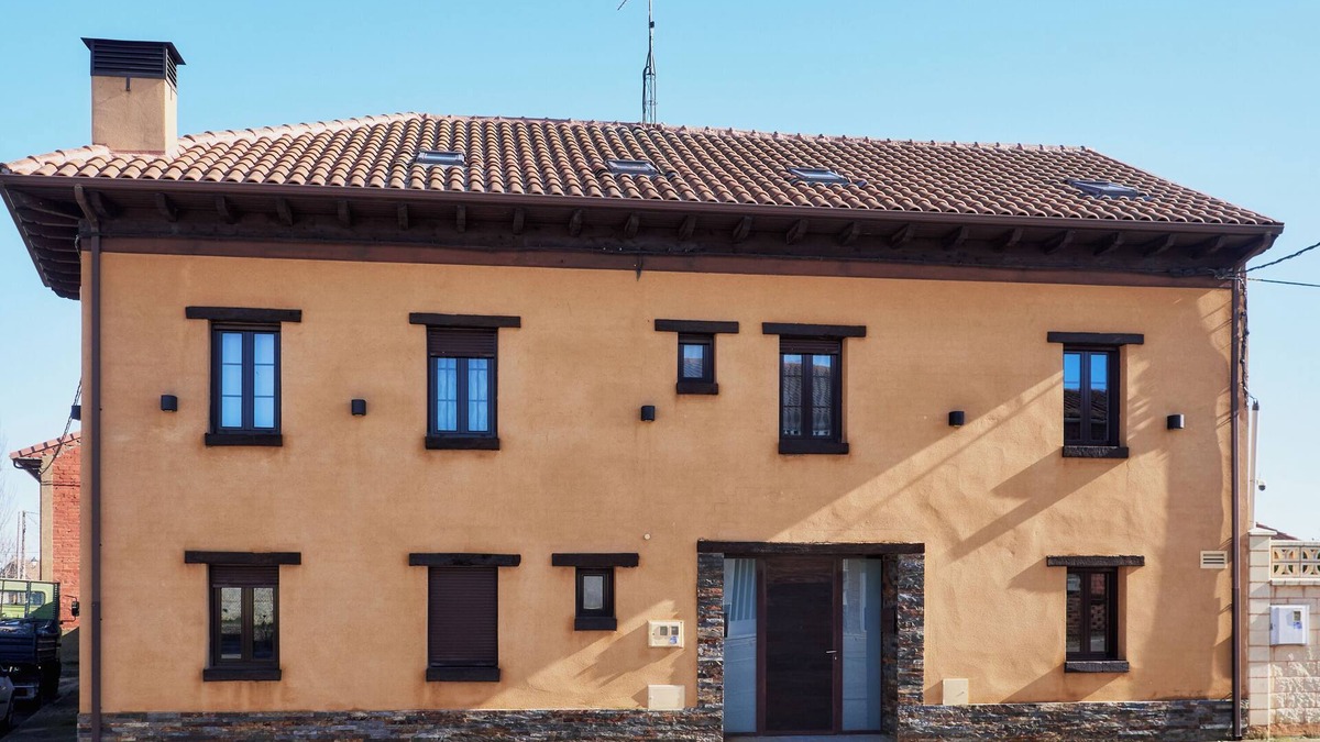 Valverde de la Virgen House | Holiday Home 'La Casa Vieja'
