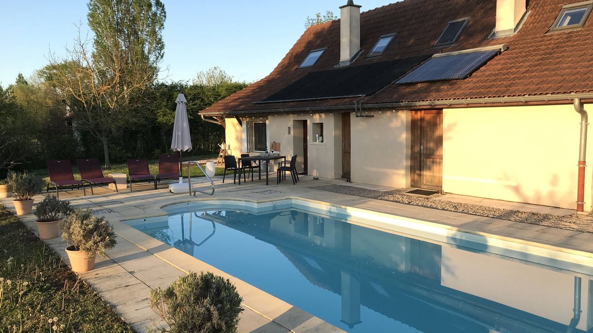 Saint-Germain-du-Bois House | Holiday home in Burgundy with pool