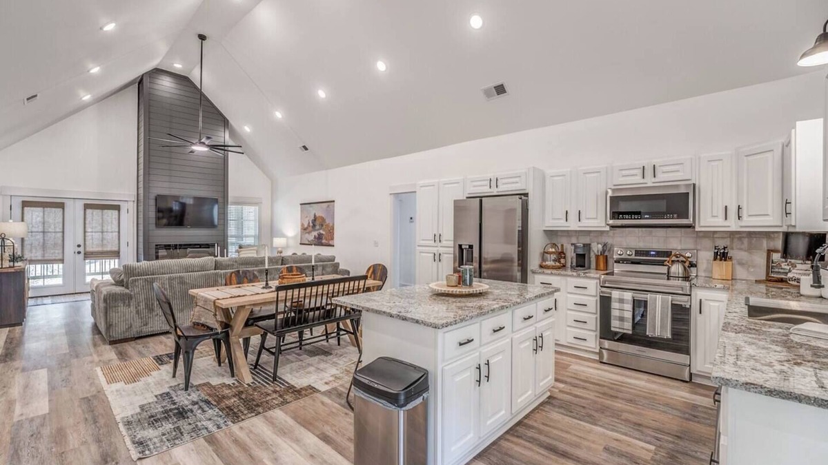 Counce House | Holiday Hills Haven!