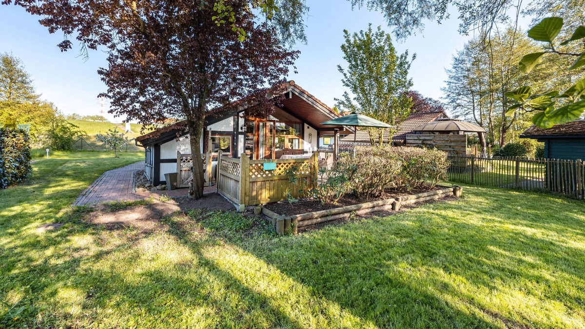 Luhe House | Holiday Home 'Möwe' with Private Terrace, Private Garden and Wi-Fi
