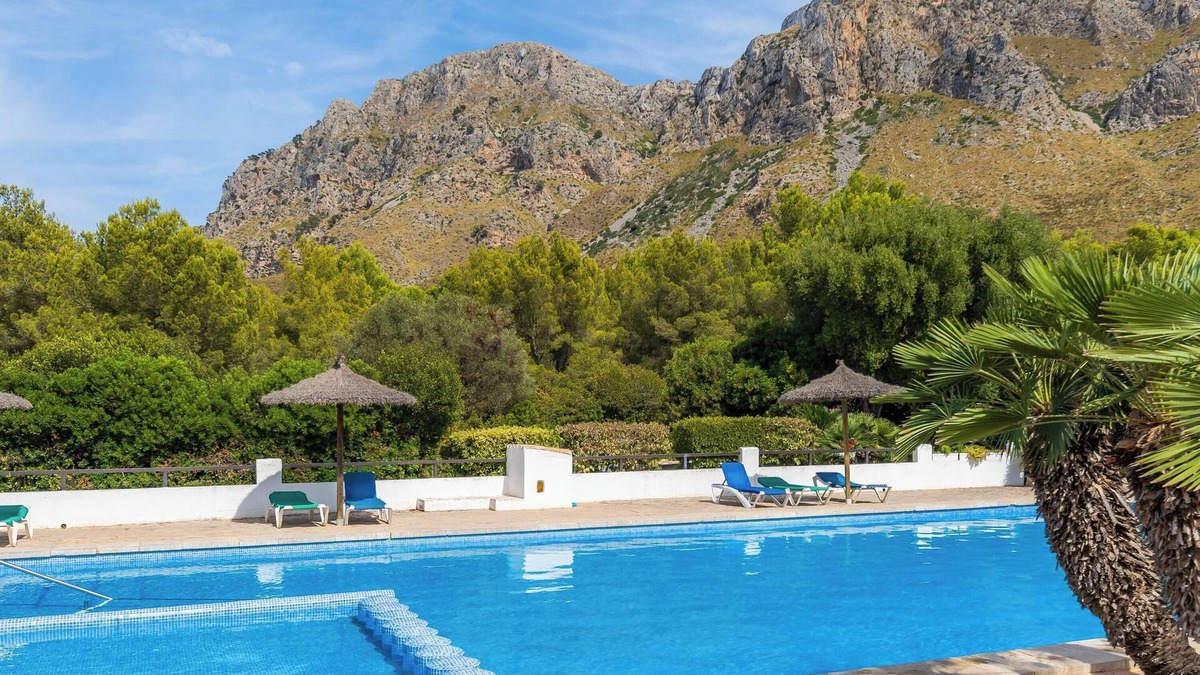 Betlem de Marina House | Holiday Home Garballo with Garden, Terrace, A/C, Wi-Fi & Shared Pool