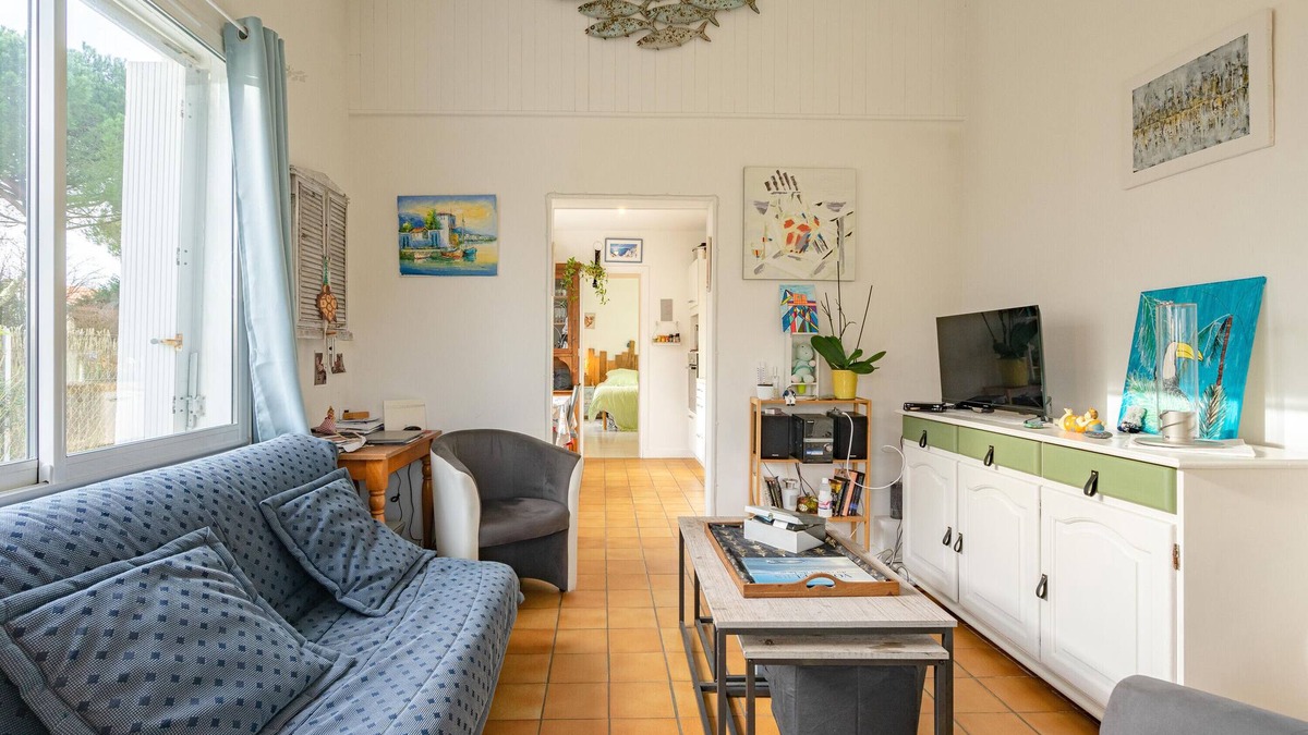 Meschers-sur-Gironde House | Holiday Home 'Sa-Mi-Ra' close to the Beach with Terrace