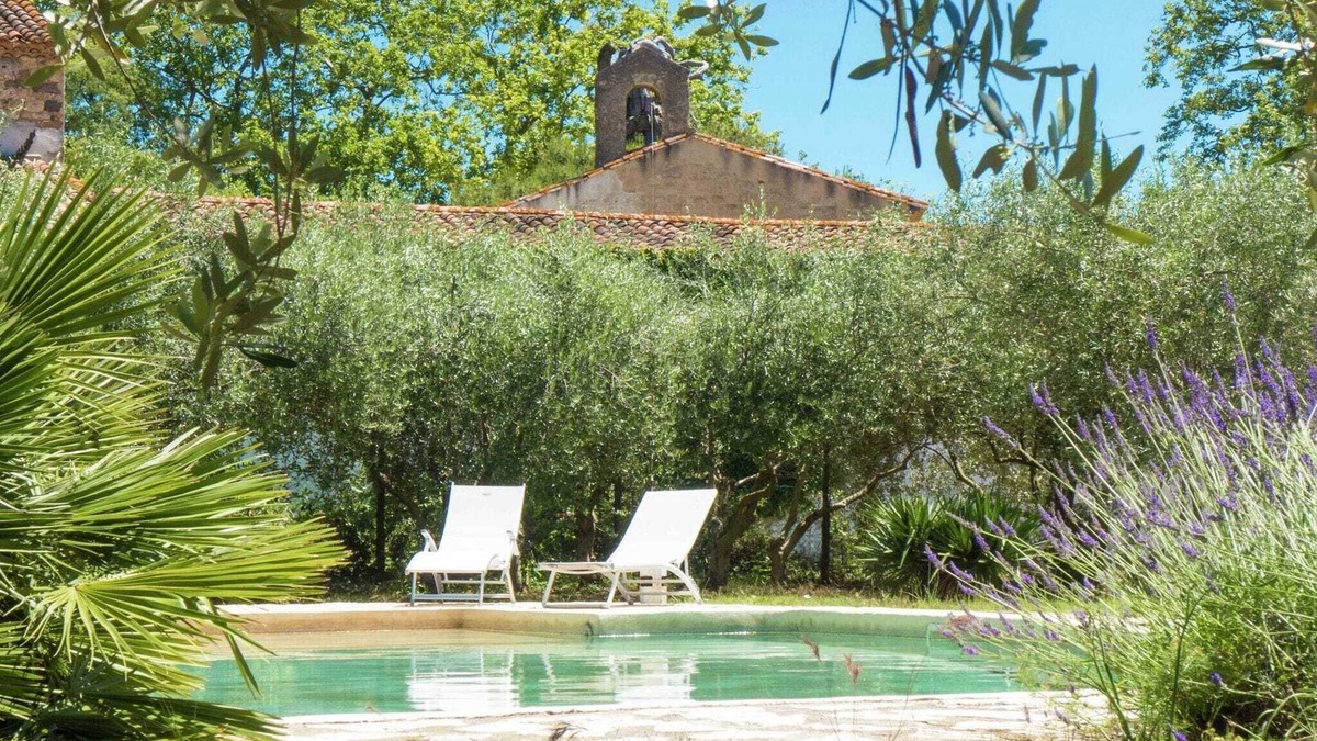 Murviel-les-Beziers House | Holiday Home in Murviel with French Garden