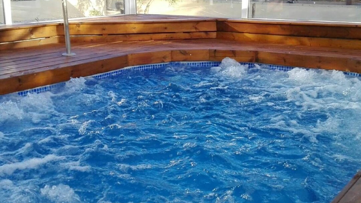 Caravaca de la Cruz House | Holiday Home 'Noguericas 1' with Mountain View, Shared Pool and Wi-Fi