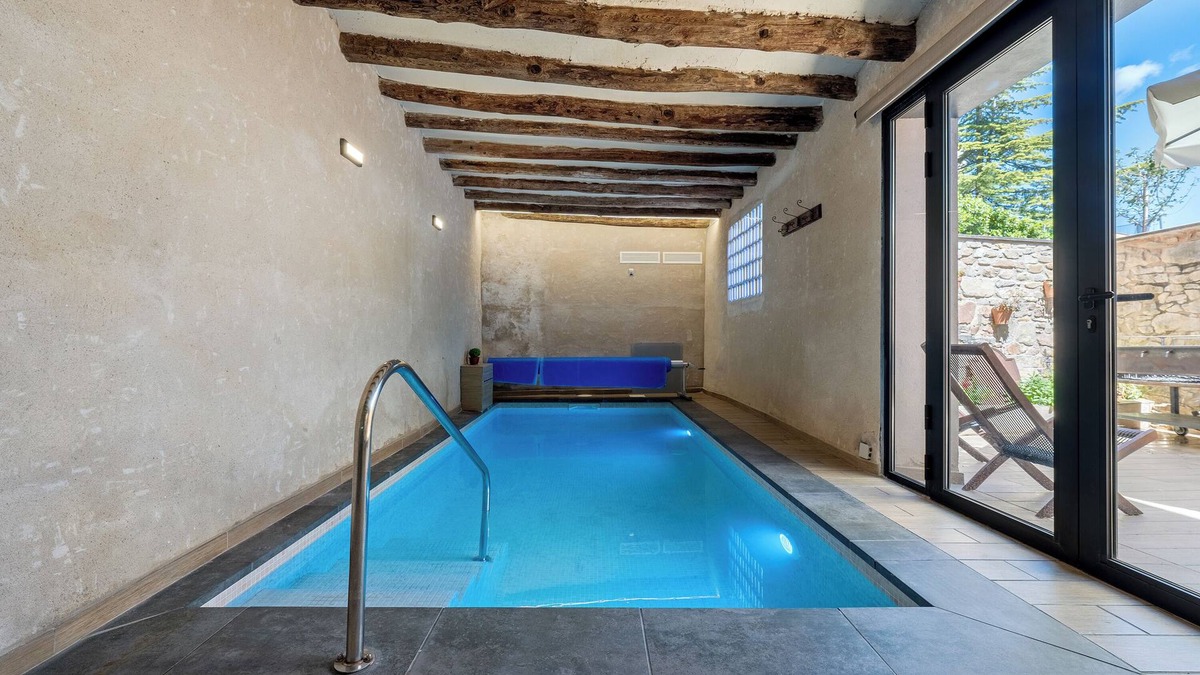 Rocafort de Queralt House | Holiday Home 'Arassa Casa Rural' with Private Terrace, Wi-Fi and Air Conditioning
