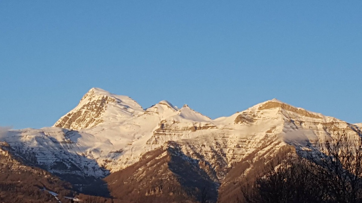 Forest-Saint-Julien House | Holiday Home 'Grand Chalet Familial' with Mountain View, Private Terrace and Wi-Fi