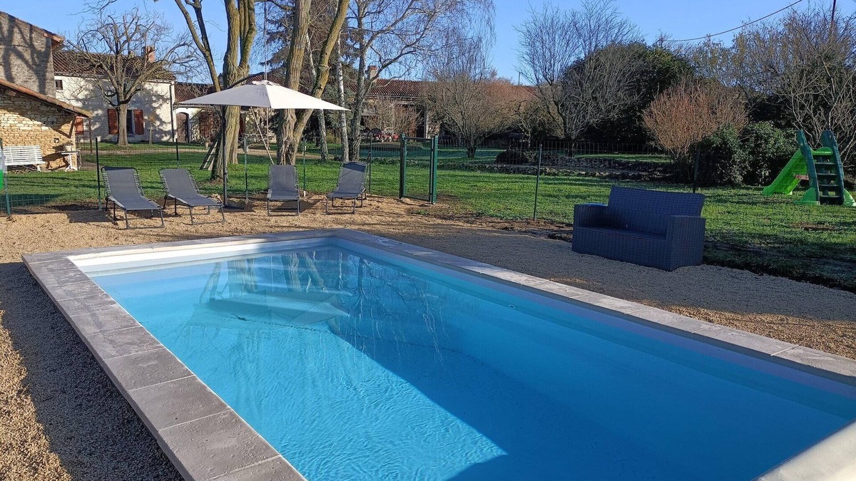 Saint-Jean-de-Sauves House | Holiday Home in Saint-Jean near Loire Castles
