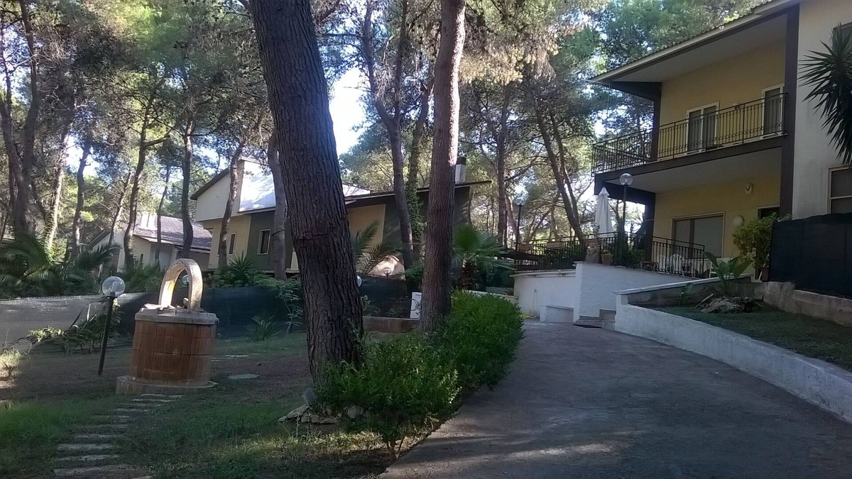 Castellaneta Marina House | holiday home between the sea and the pinewood