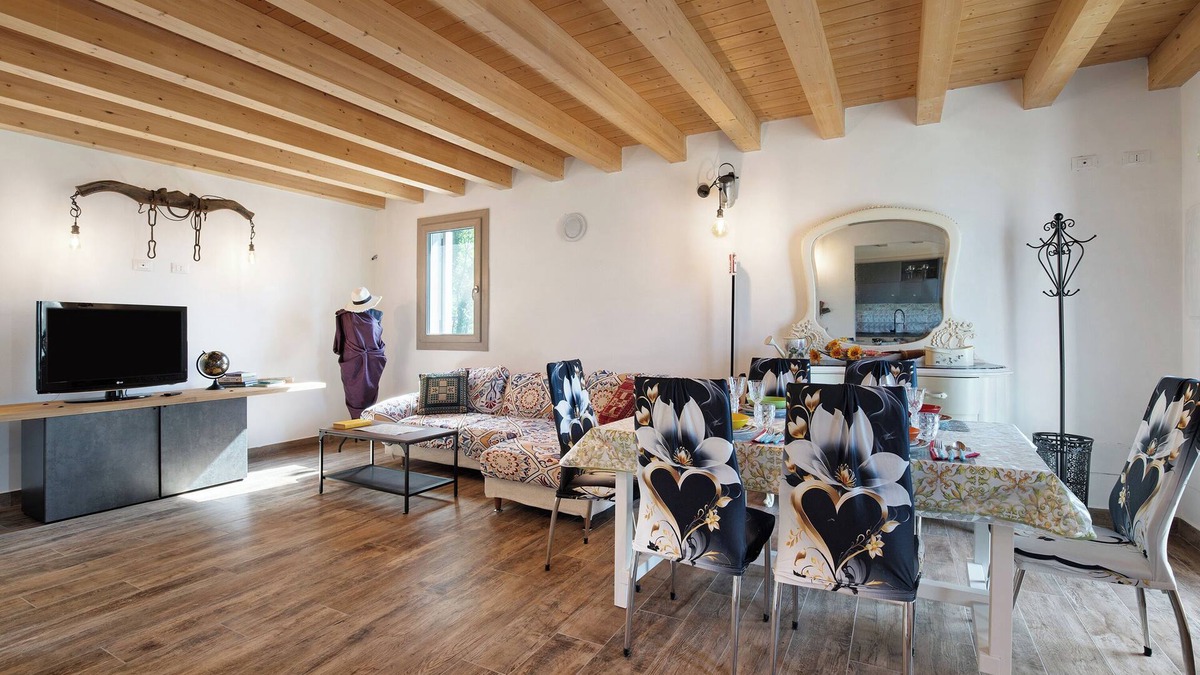 Trivignano House | Holiday Home 'Corte Dell'Angelo' with Private Garden and Wi-Fi