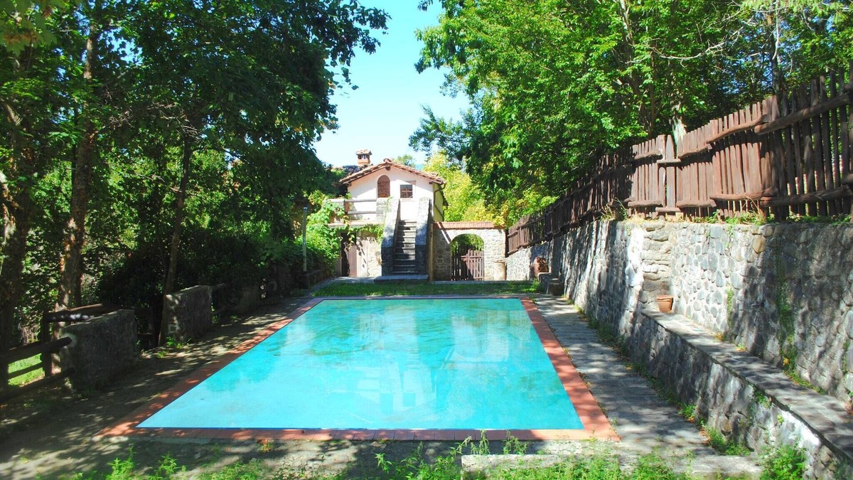 San Marcello Piteglio House | Holiday Home in Migliorini with Pool & Nature