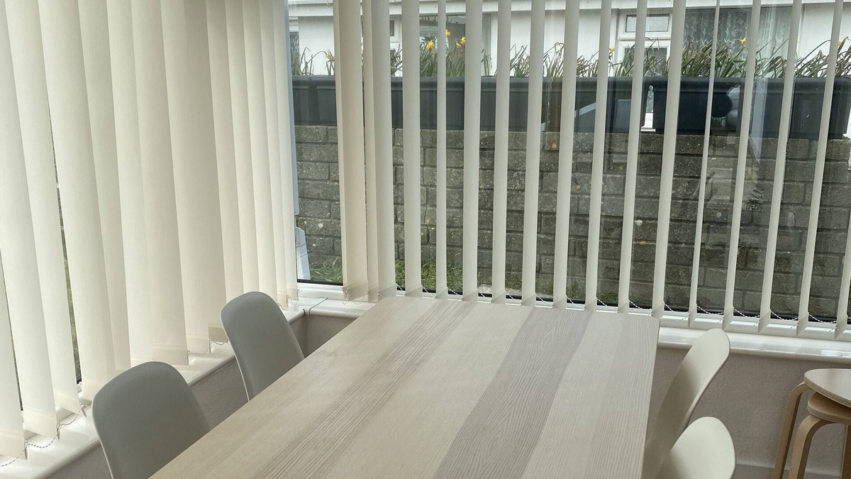 Sennen House | Holiday home 10 minutes from the beach