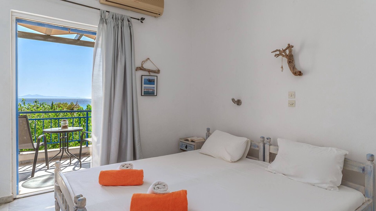 Kipri House | Holiday Home '4 Kypri Seaview Perasma Studio' with Sea View, Wi-Fi and Air Conditioning