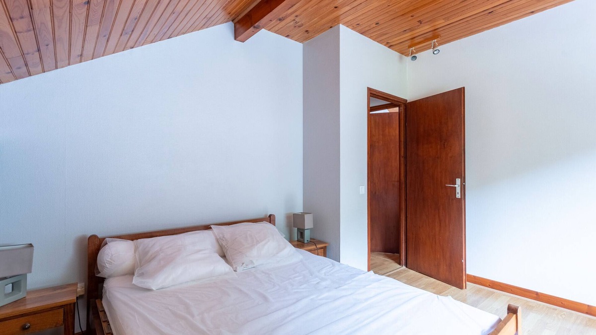 Mendive House | Holiday Home 'Abodi Du Chalet Pedro' with Shared Terrace