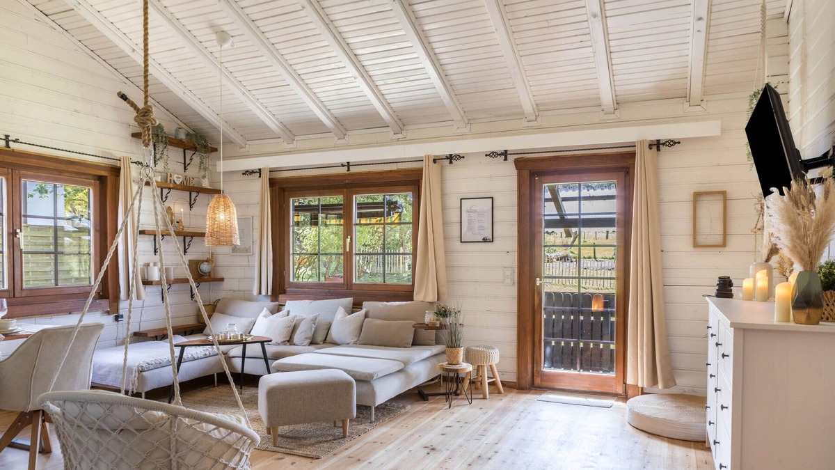 Feldkrucken House | Holiday Home 'Almhütte ' with Terrace, Garden and Wi-Fi