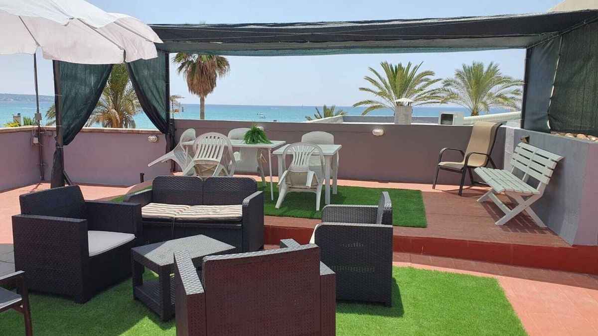 Can Pastilla House | Holiday Home "Ana House" with Sea View, Wi-Fi & Terrace