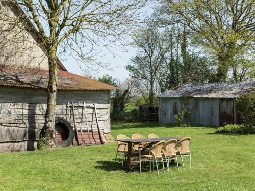 Gouvets House | Holiday home and mobile home with spacious garden, cleaning included