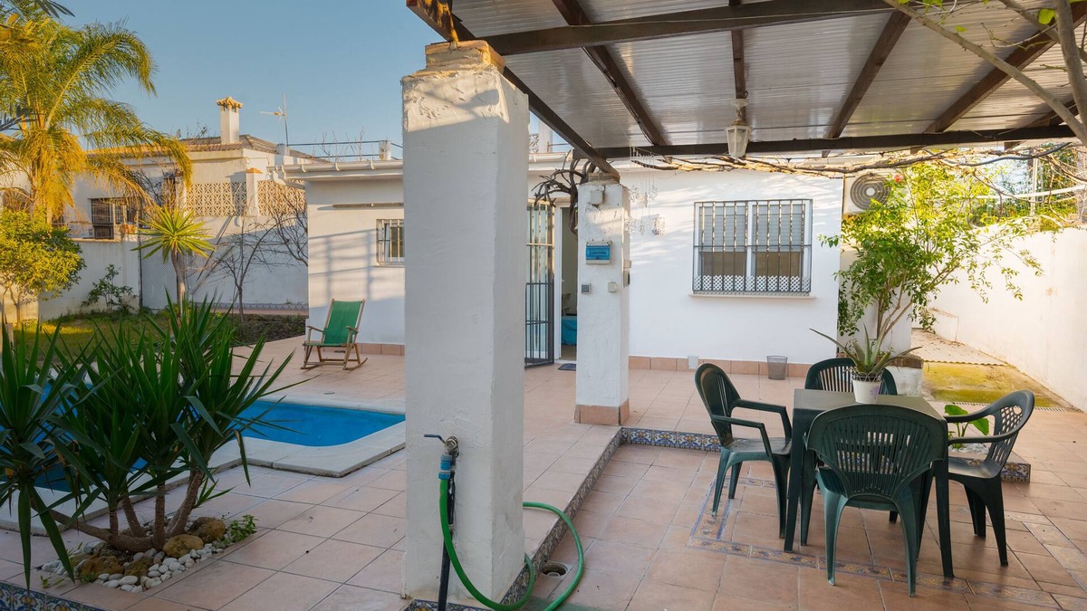 La Rinconada House | Holiday Home "Anexo de Invitados" with Private Pool & A/C