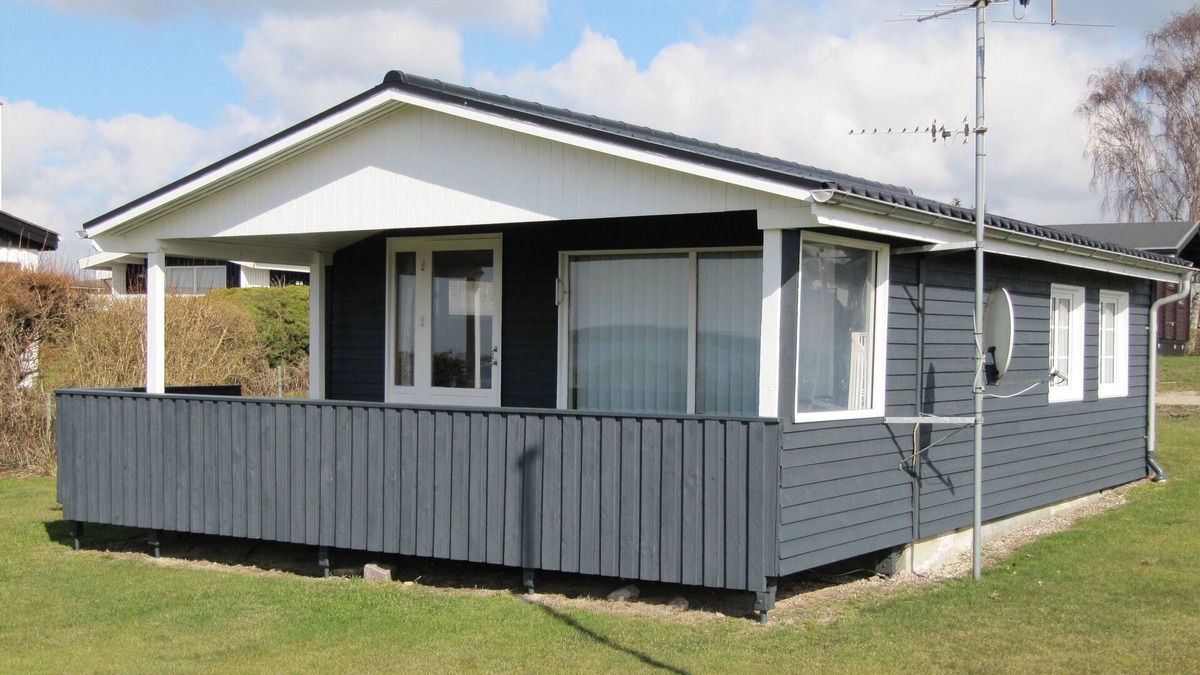 Brunsnaes Cottage | Holiday home at Flensborg Fjord with sea view! First row