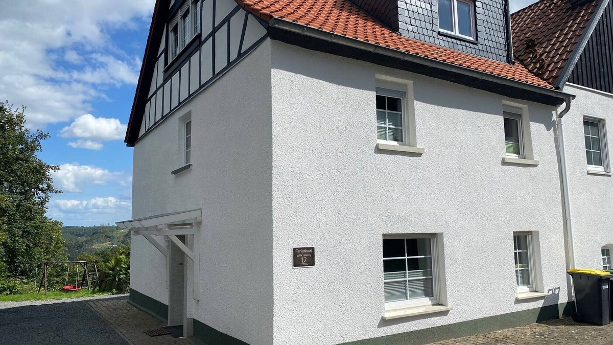 Attendorn House | Holiday Home 'Auffm Hebberg' with Private Terrace, Private Garden and Wi-Fi