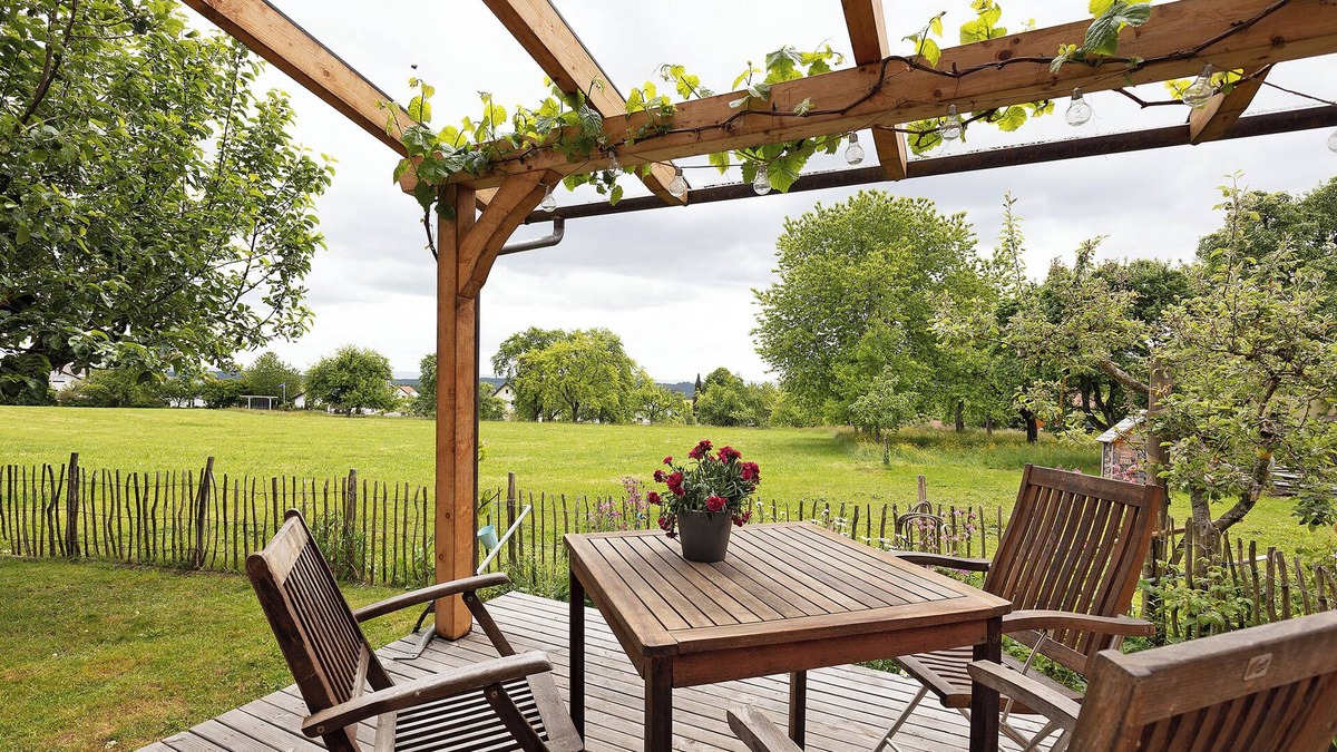 Donaueschingen House | Holiday Home 'Auszeit' with Mountain View, Private Terrace and Wi-Fi