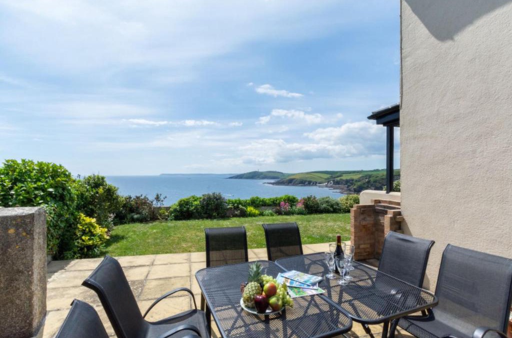 Polruan House | Holiday Home Battery Park by Interhome
