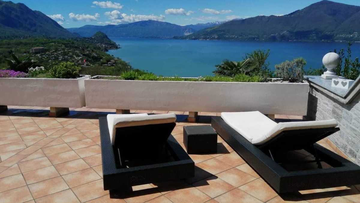 Brezzo di Bedero House | Holiday Home 'Belvedere36' with Lake View, Garage and Air Conditioning