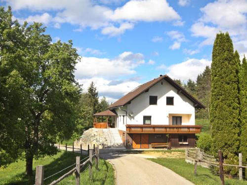 Ebenthal in Kaernten House | Holiday Home Berg by Interhome
