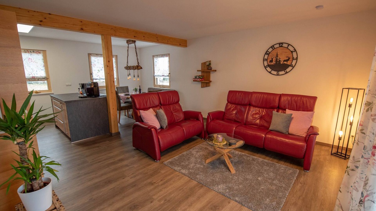 Kniebis House | Holiday Home 'Bergstern' with Private Terrace and Wi-Fi