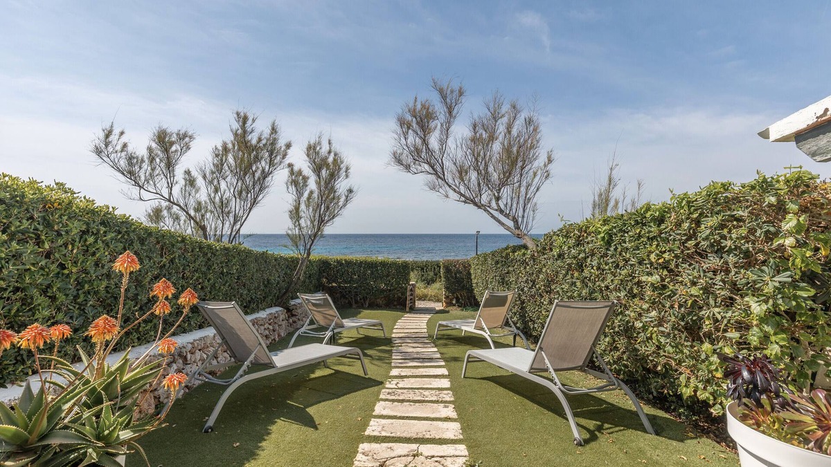 Biniancolla House | Holiday Home 'Binimares' with Sea View, Private Terrace and Wi-Fi