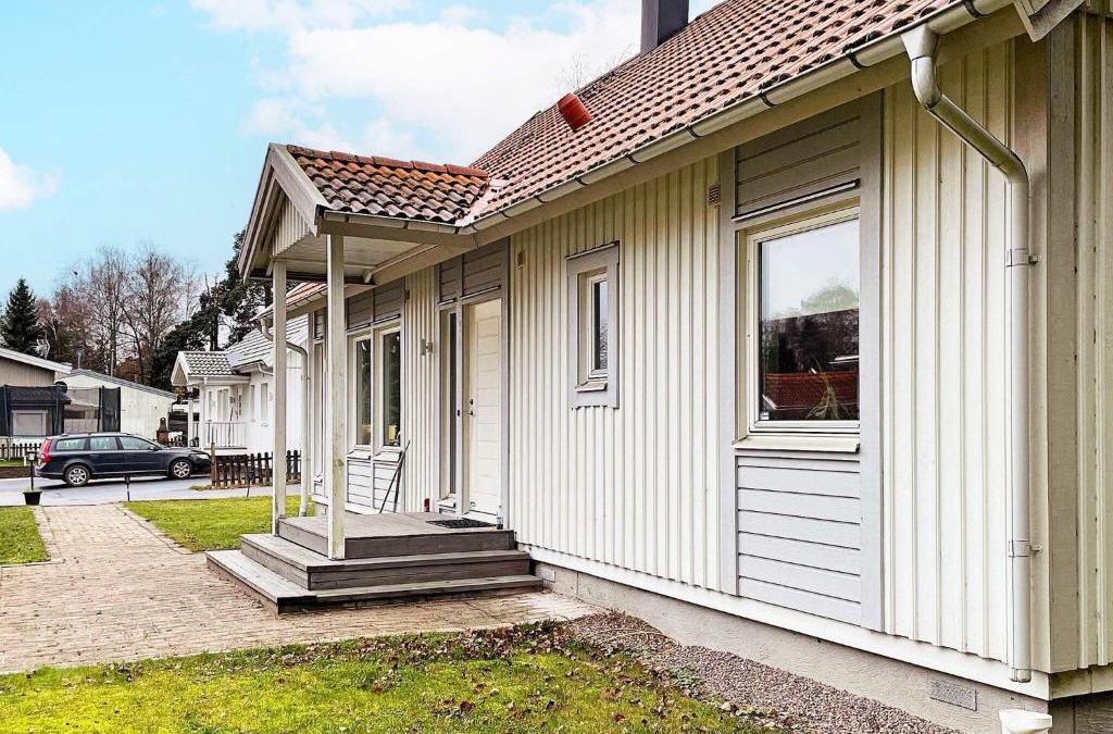 Bjorklinge House | Holiday home Björklinge