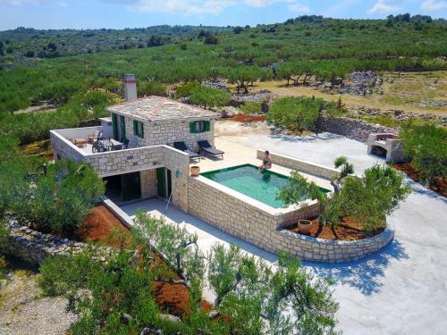 Splitska House | Holiday Home Bliss