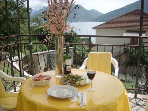Strp House | Holiday home Bokokotorski zaliv