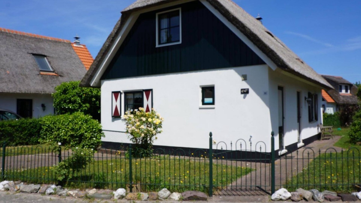 Callantsoog House | Holiday home Buitenplaats 30 in Callantsoog. Suitable for 5 people with 2 bedrooms.