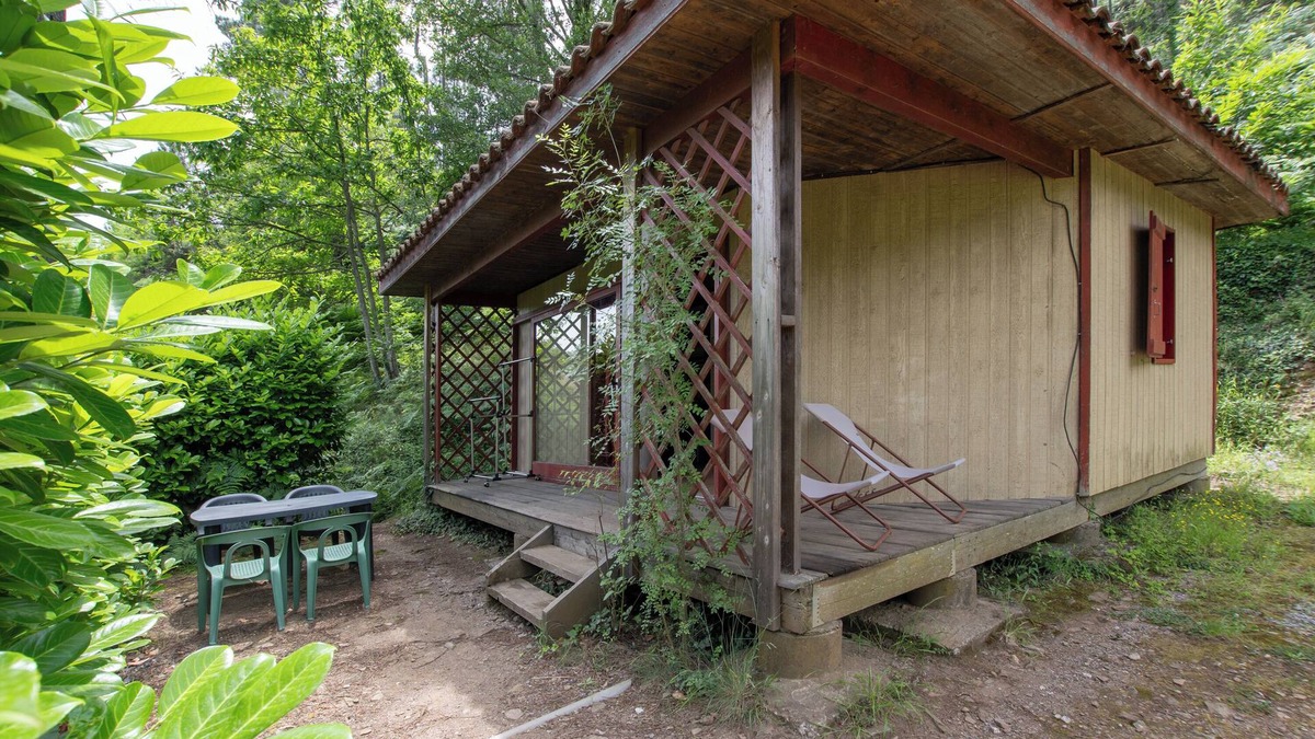 Malbosc House | Holiday Home 'Bungalow Moulin Du Gournier' with Private Terrace and Shared Garden