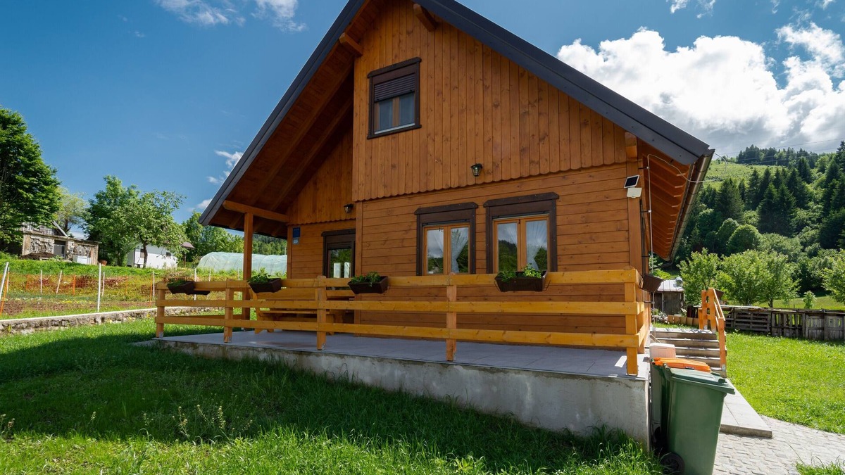 Mrkopalj House | Holiday Home Butkovic - Three Bedroom Holiday Home