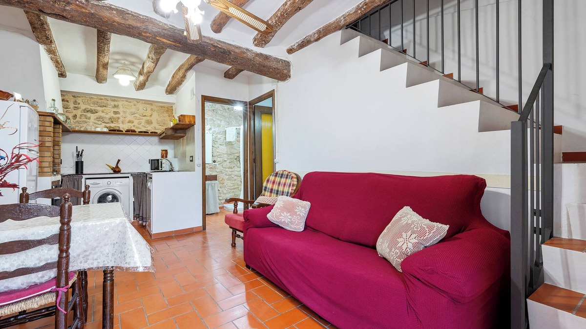 Tivissa House | Holiday Home 'Ca La Llum' with Mountain View, Private Terrace and Wi-Fi