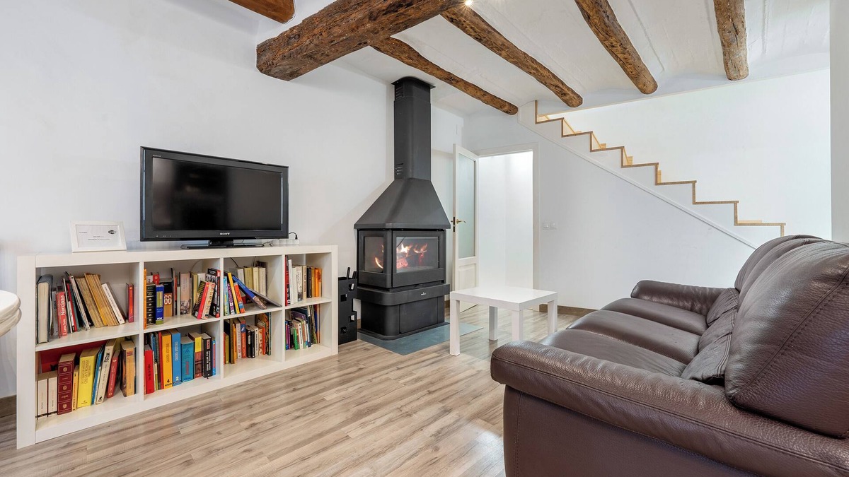 Tivissa House | Holiday Home 'Ca Miquel' with Wi-Fi and Air Conditioning