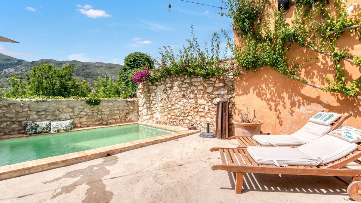 Beniali House | Holiday Home 'Calapasita26' with Pool, Mountain View and Wi-Fi