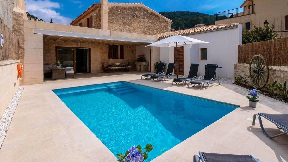 Randa House | Holiday Home Can Tianet with Mountain View, Pool, Wi-Fi & Terrace