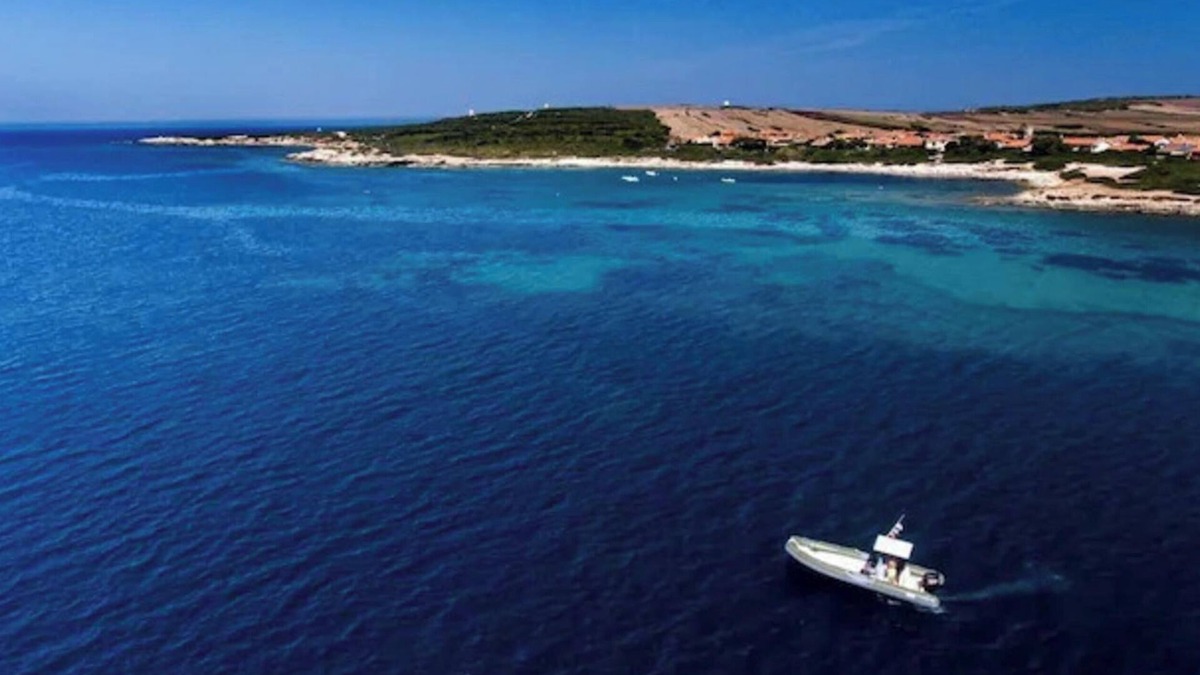 Capo Mannu House | Holiday Home "Capo Mannu-Mandriola" with Sea View, Terrace & Wi-Fi