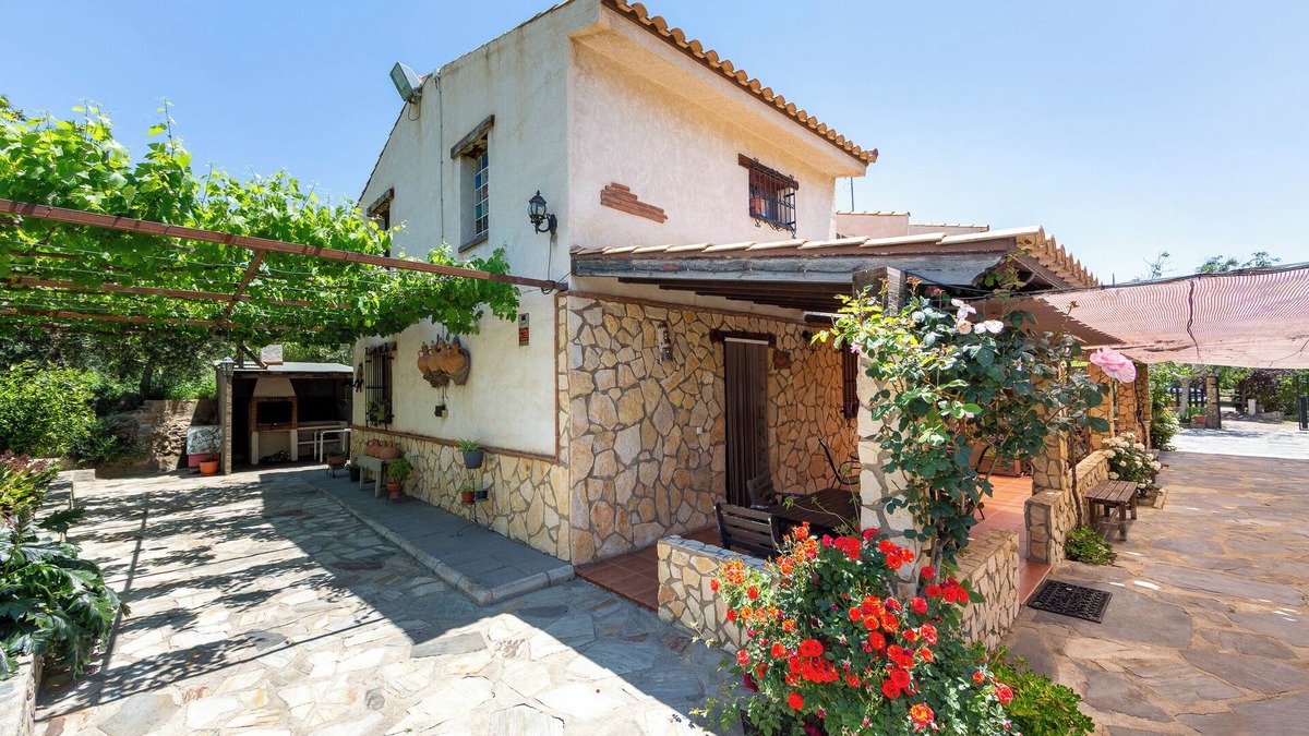 Finana House | Holiday Home 'Casa 2' with Mountain View, Shared Pool and Wi-Fi