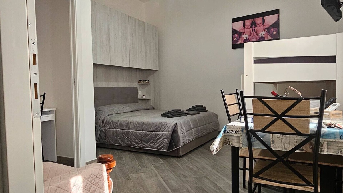 Assemini House | Holiday Home "Casa Andrea" with Private Terrace & Wi-Fi