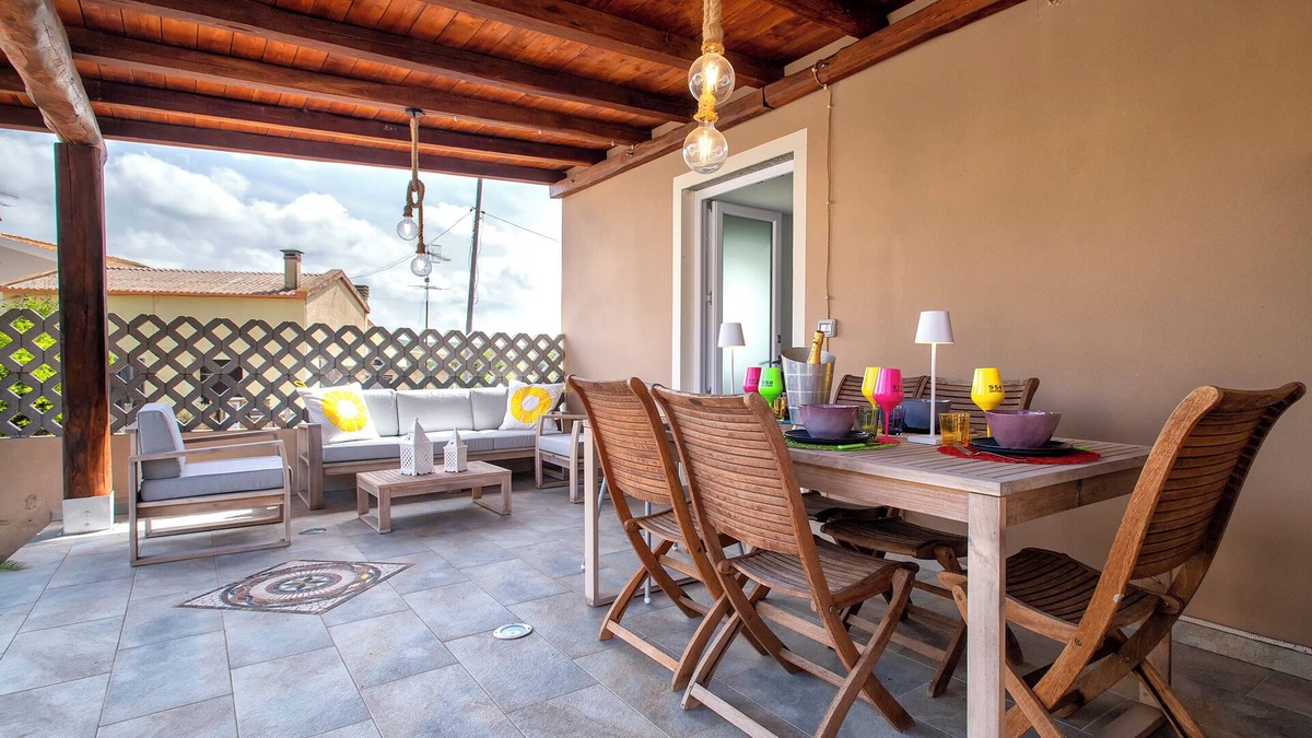 Palmadula House | Holiday Home 'Casa Bea' with Private Terrace, Wi-Fi and Air Conditioning